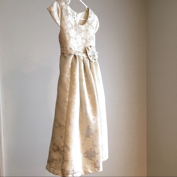 Girls Brocade Dress - Picture 2 of 4